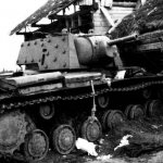 ​A knocked out KV-1 near the wall of a destroyed house - KV-1 against the “Dead Head” - first meeting | Warspot.ru 